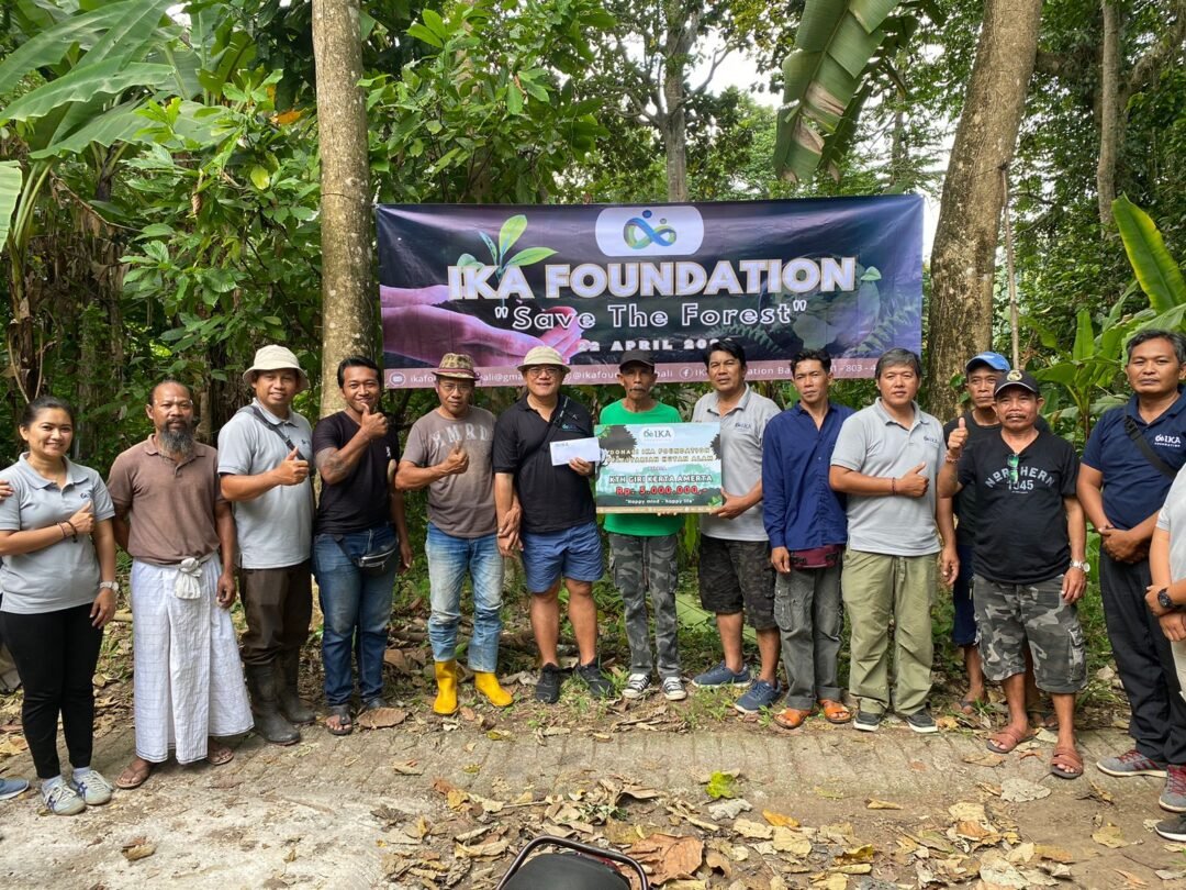 Save The Forest oleh IKA Foundation dan KTH Giri Kerta Amerta Bumbungan Desa Yehembang